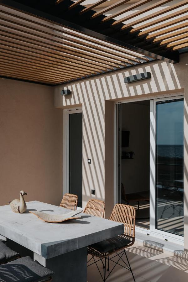 Ponte Suites Andírrion Bagian luar foto