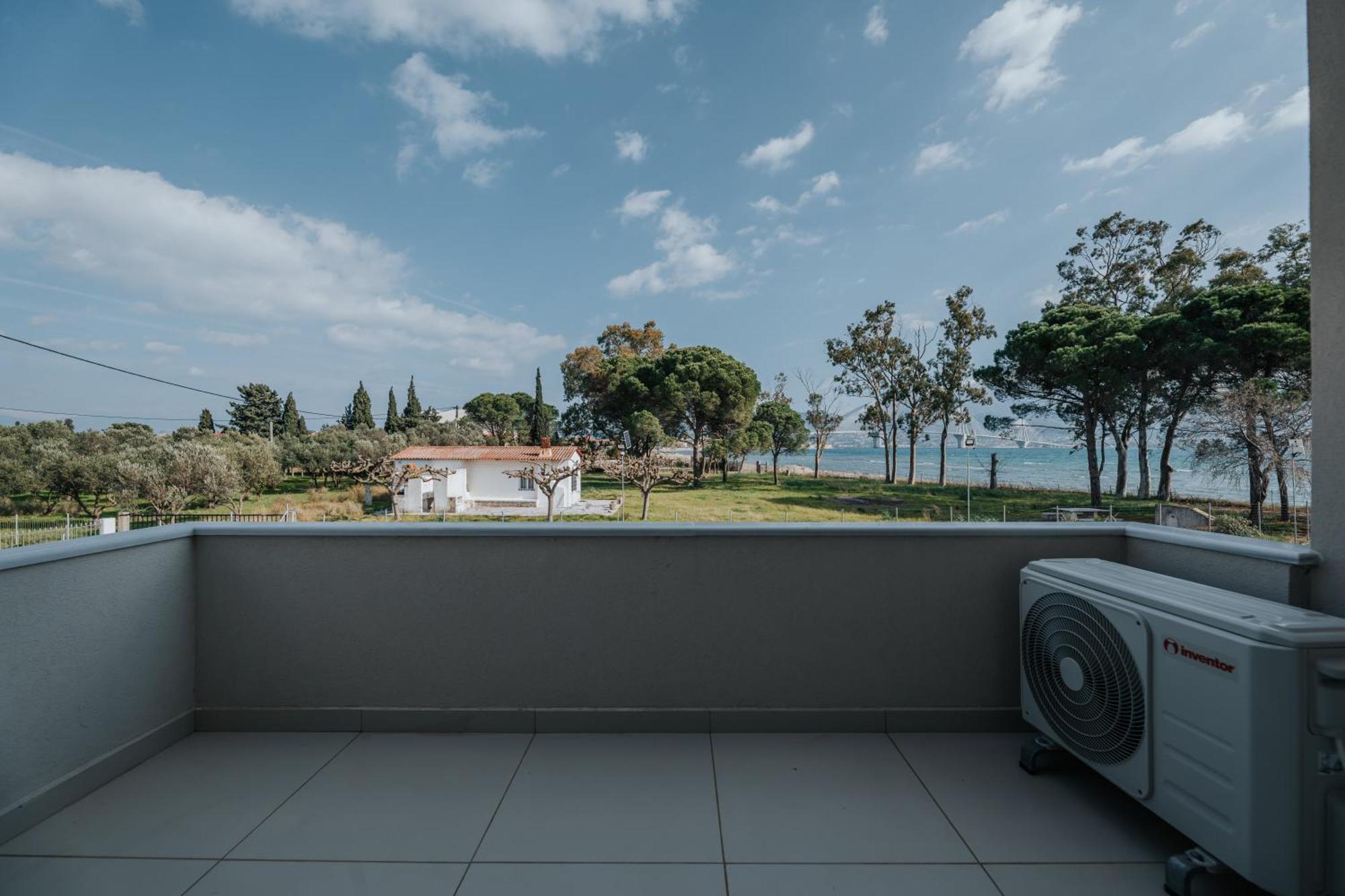 Ponte Suites Andírrion Bagian luar foto
