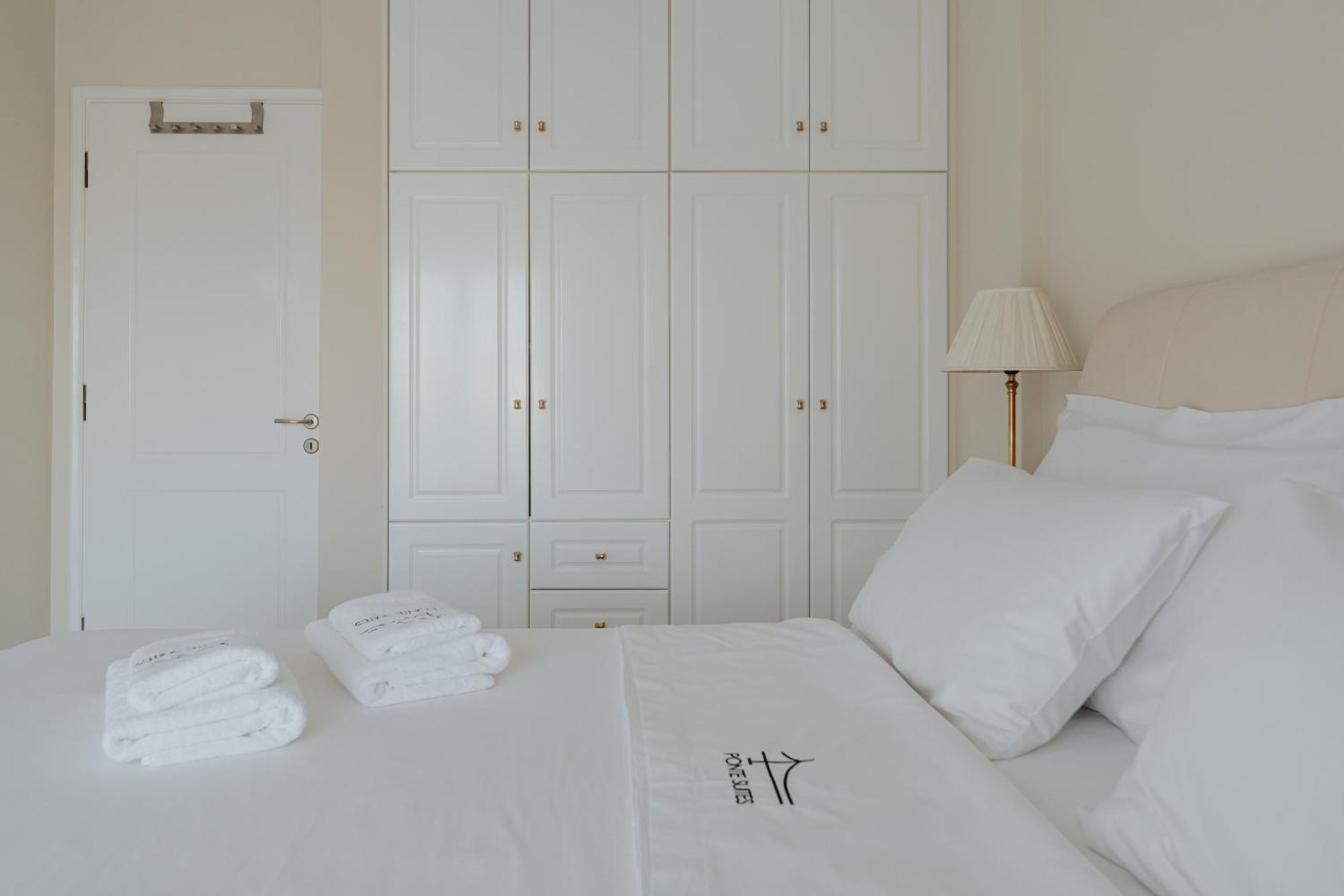 Ponte Suites Andírrion Bagian luar foto