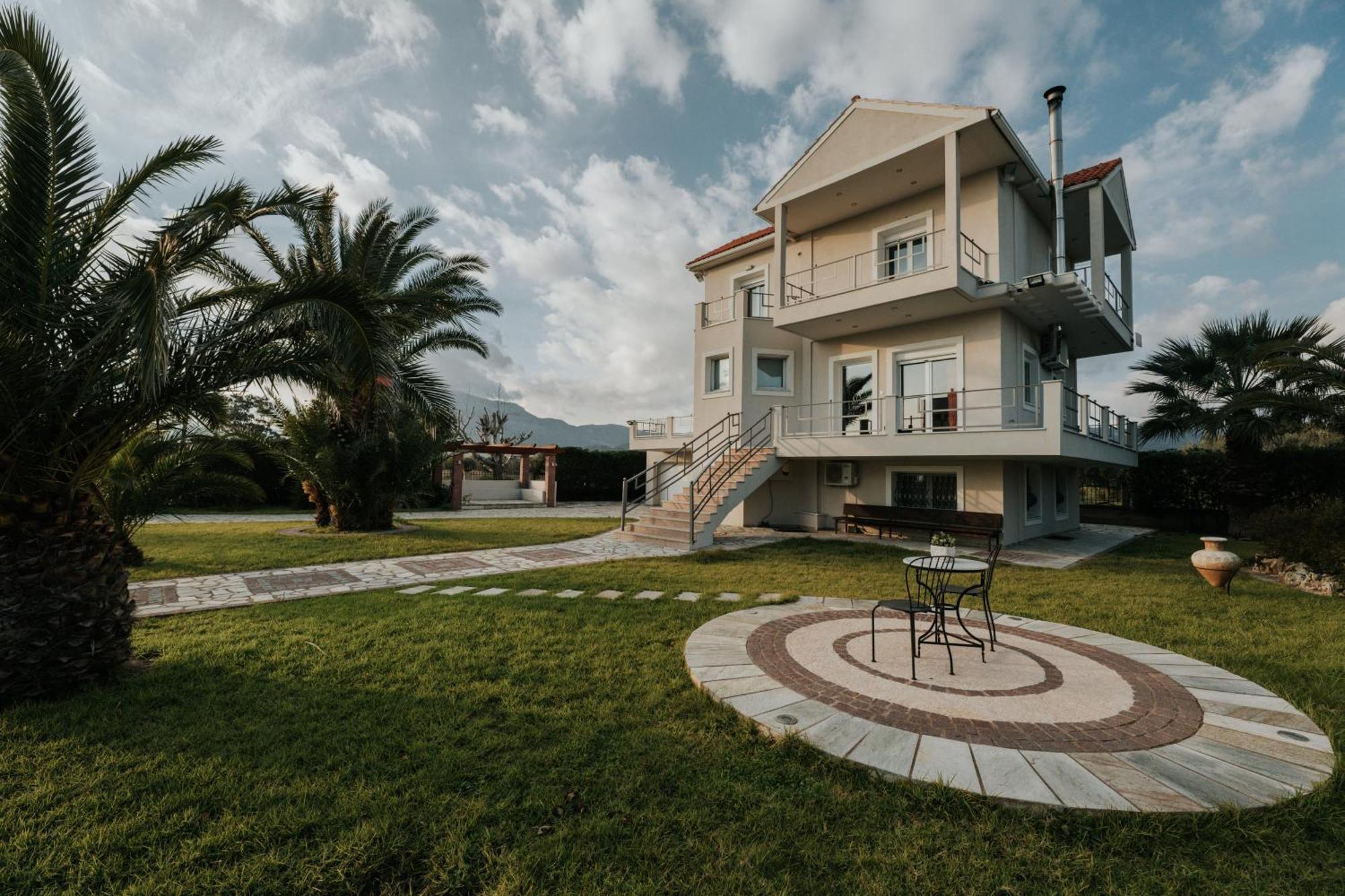 Ponte Suites Andírrion Bagian luar foto